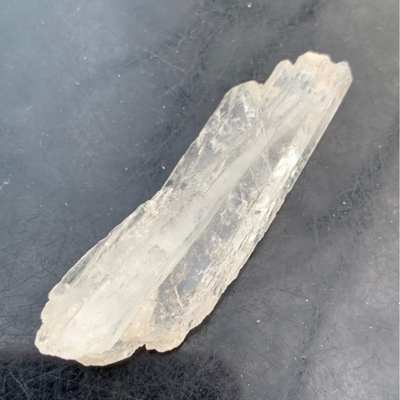 Faden Quartz: 66 Carats Specimen from Pakistan - Picture 3 of 14